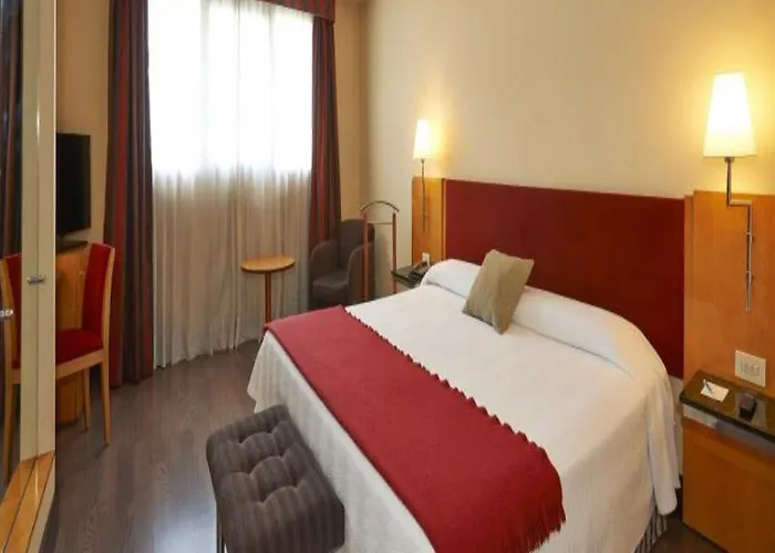 Hotel Nh Ciutat De 4*