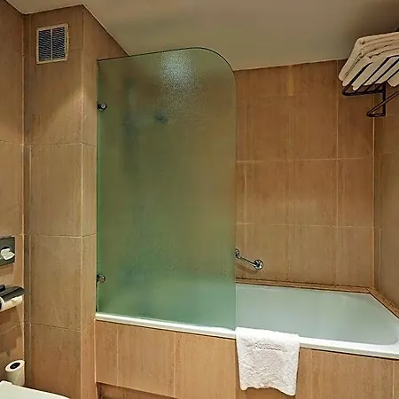 Nh Ciutat De Hotel 4*