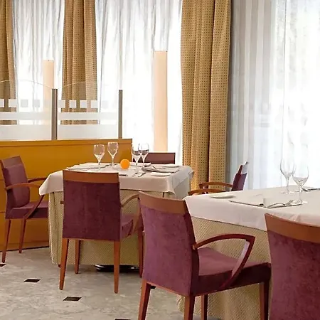Nh Ciutat De Hotel Reus