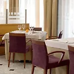 Nh Ciutat De Hotel