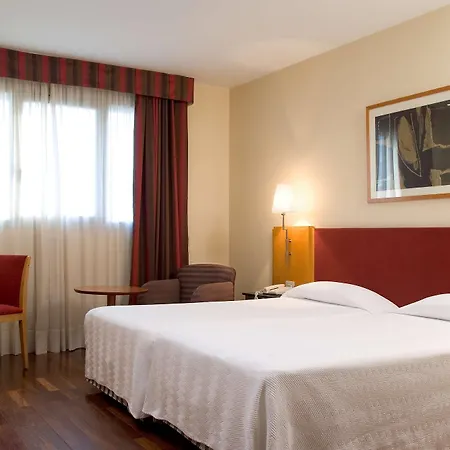 Nh Ciutat De Hotel