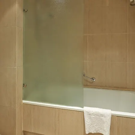 Nh Ciutat De Hotel 4*