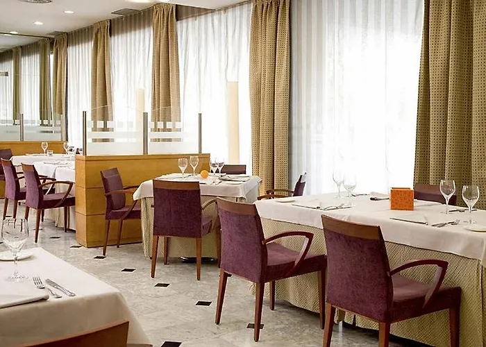 Hotel Nh Ciutat De 4*