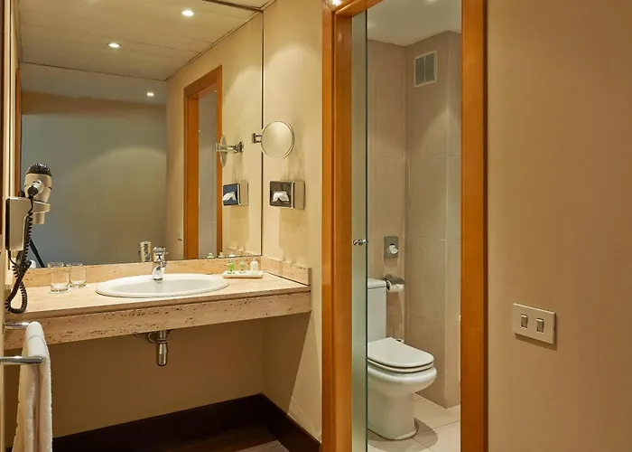 Hotel Nh Ciutat De 4*