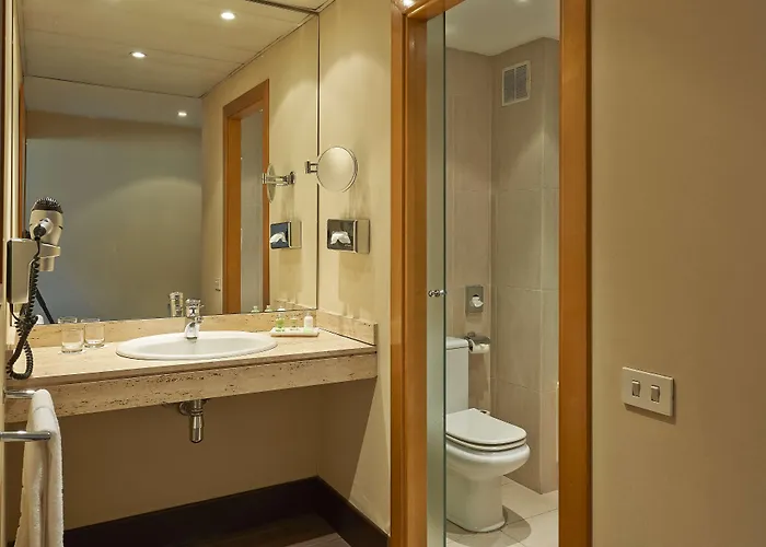 Nh Ciutat De Hotel