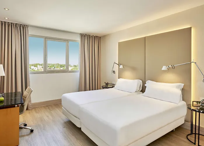 Nh Ciutat De Hotel 4*