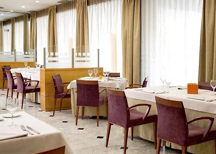 Hotel Nh Ciutat De 4*
